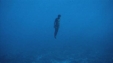 Links to items mentioned in the show: The Naked Peacock film. . Diver nude